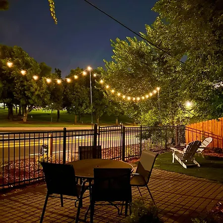 Campus Cottage Kng Bed! Walk To Uco And Downtown Edmond Extérieur photo